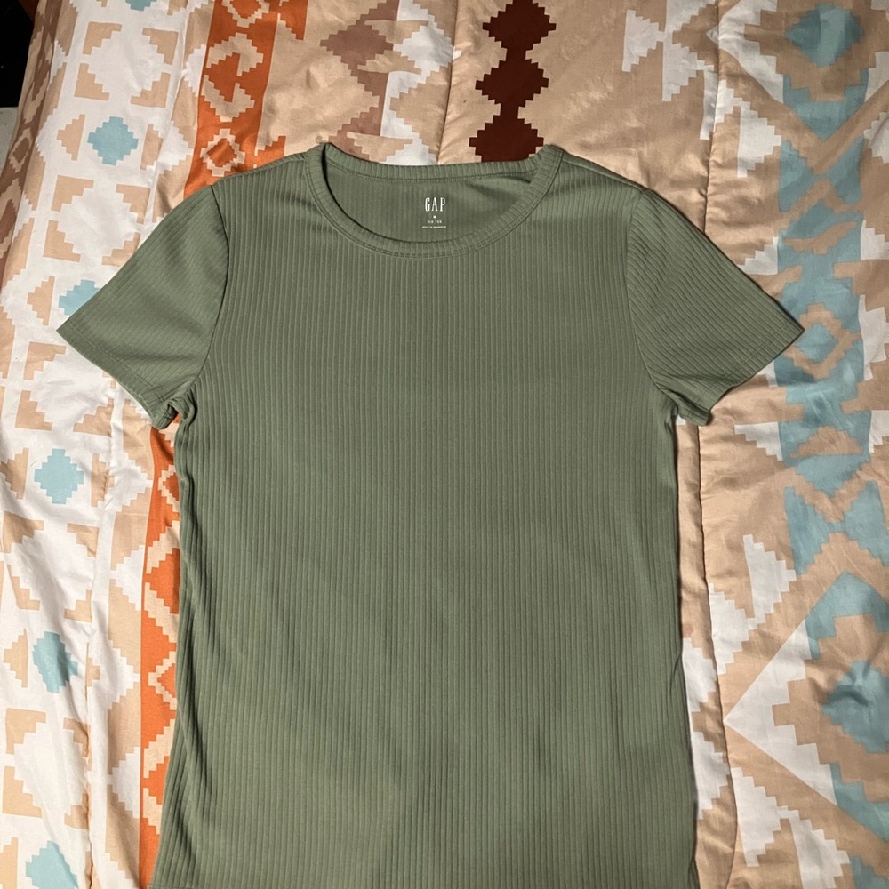 GAP Olive green Women’s Modern Rib Cropped T-Shirt M NEW